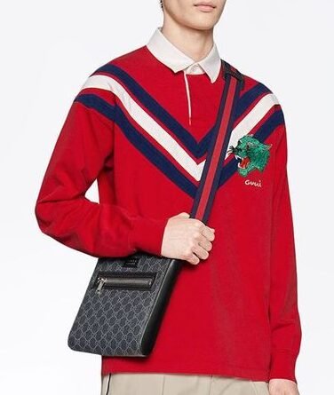 Home gucci small gg supreme messenger bag black farfetch